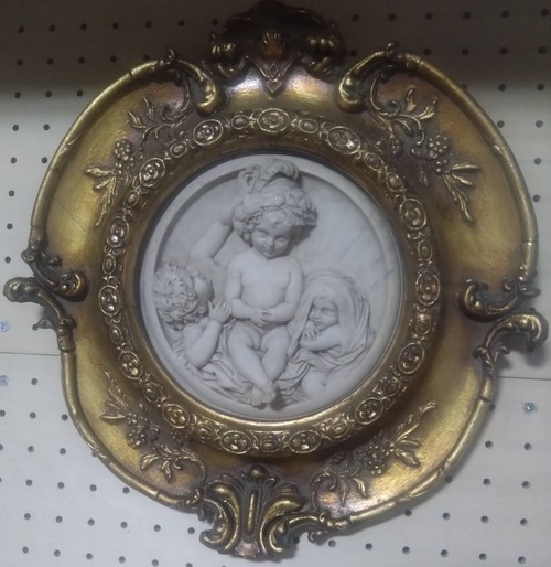 38F78427-8F00-4FF9-9164-E17A73D964DF