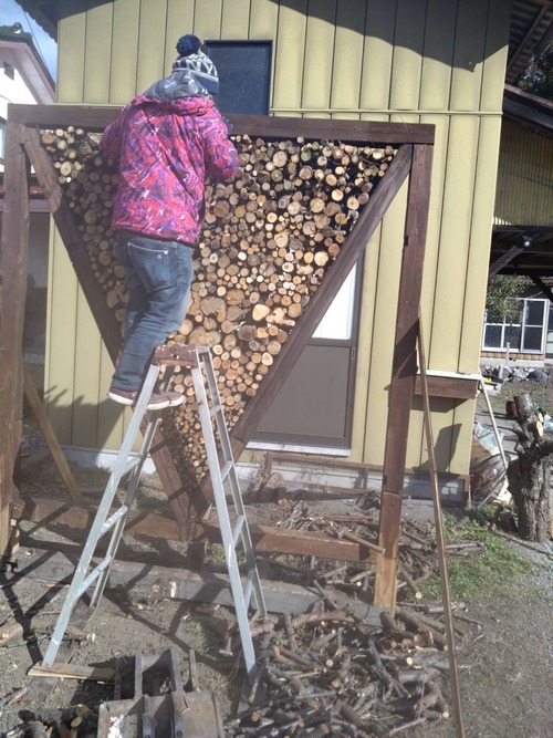 A8FAF4BB-73C2-4A29-AF17-2C7D781FBAFC