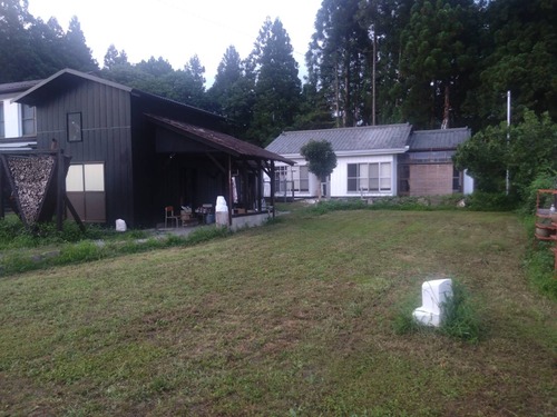 195D24D7-418E-45B4-B580-EBB24A7029BE