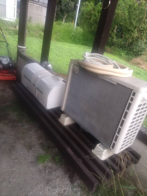 A04031E2-5F30-4014-8A6B-F5D1EC24BFDC