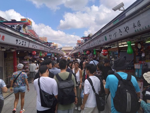 AD8C0060-5635-4DA3-AFEE-93F711D0A0F4