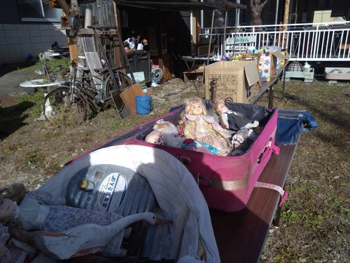 8BD085A7-7C19-4584-9B4F-4DFB9D9DFCFE