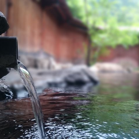 温泉 源泉100 加水 加熱なし かけ流しの炭酸泉 山口温泉 山梨県甲斐市 桃白養生手帖