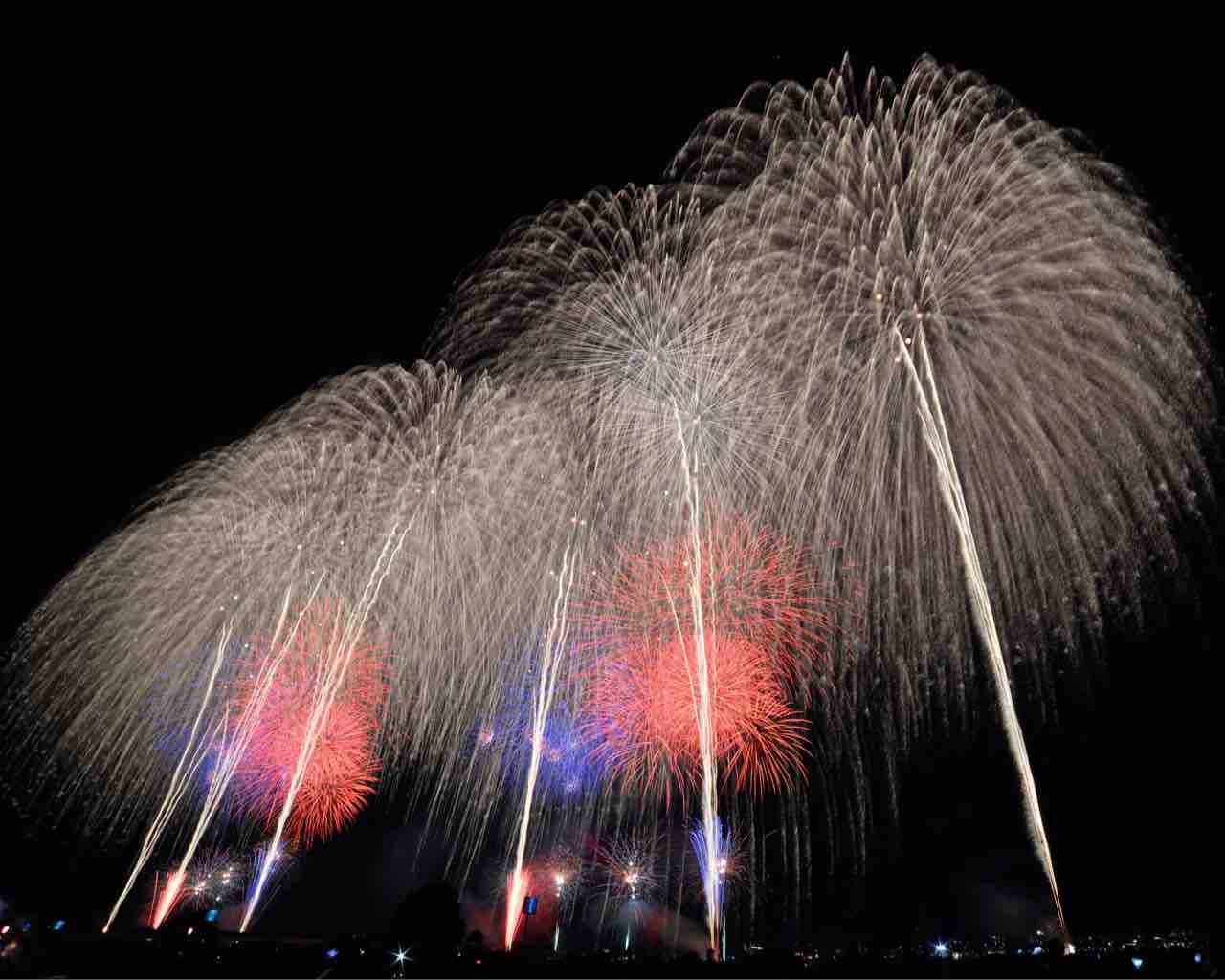 新潟県民限定 国営越後丘陵公園 で 長岡花火ウインターファンタジー 開催 12月11日 18日 19日の3日間 観覧券抽選販売は11月13日 ながおか通信