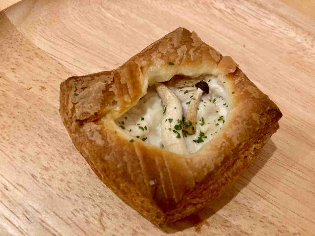 金町にオープンしたパン屋さん『bakery & cafe Favorite 金町にオープンしたパン屋さん『bakery & cafe Favorite