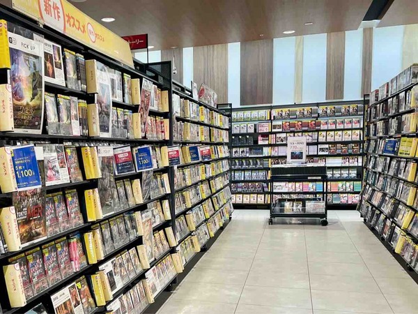 蔦屋書店新保店