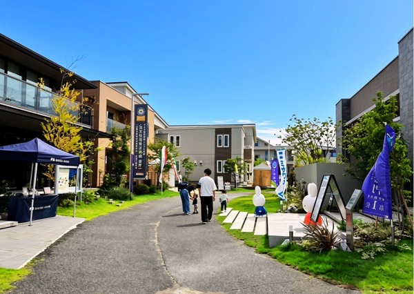 秋も！秋だからこそ！なイベント盛りだくさん！『日報＋BSN住まいの広場 長岡会場』で『のびのびフリー見学Day』開催！10月10日。『こどもくるまひろば』は10月17日。【PR】