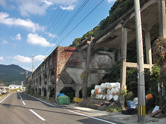 小佐々楠泊港ホッパー４