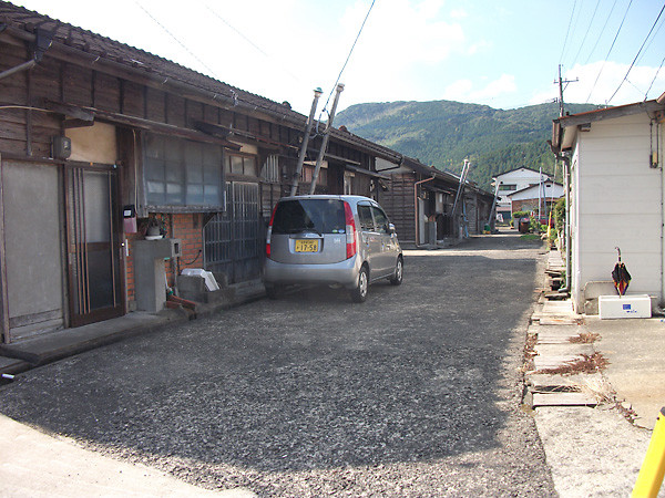 鹿町御堂炭住４