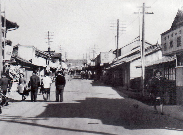 江迎猪調商店街web