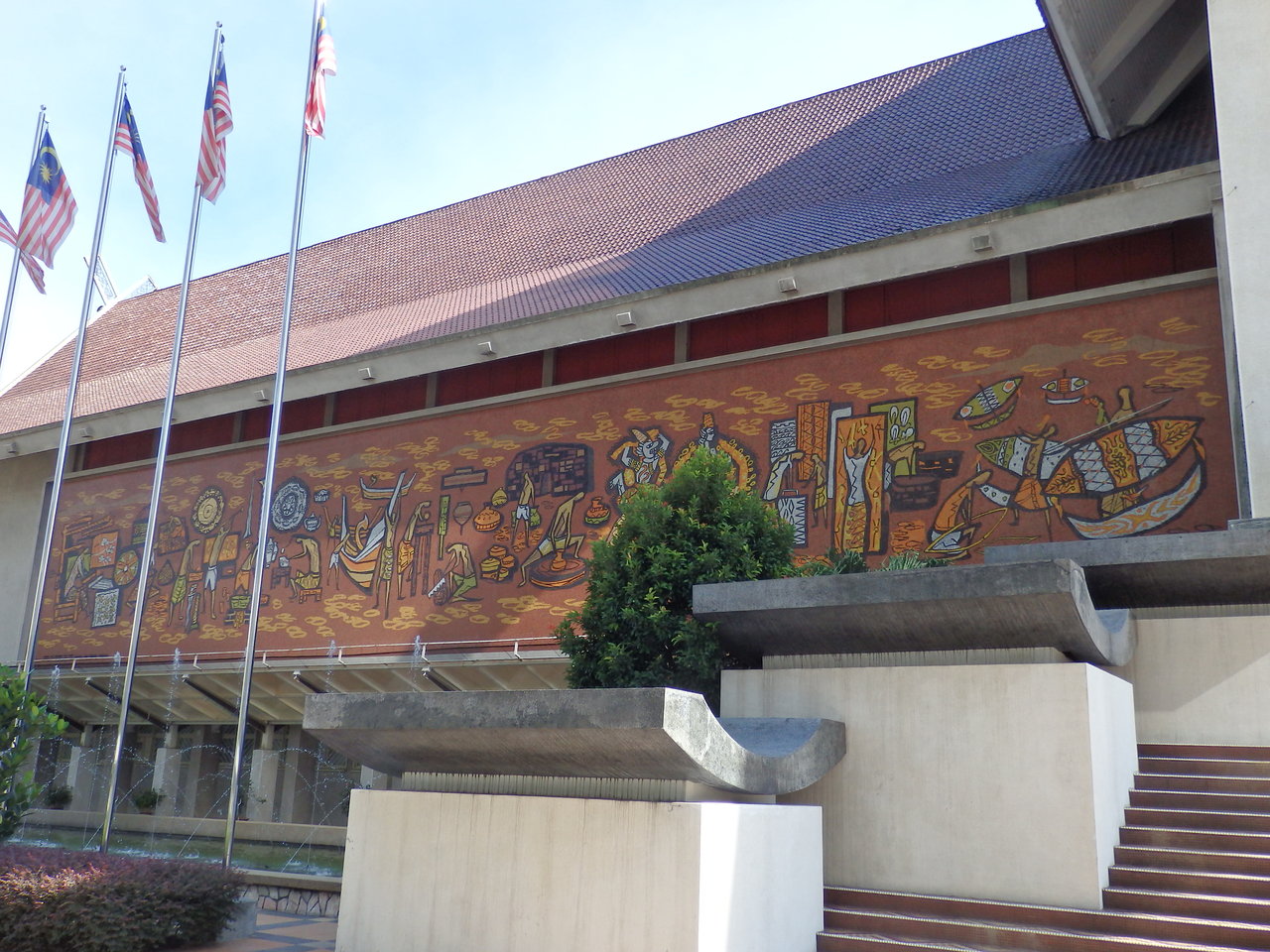 Muzium Negara 国立博物館 １ マレーシアの先人たちとマレー諸王国の繁栄 渚の 英国 マレーシア奮闘記
