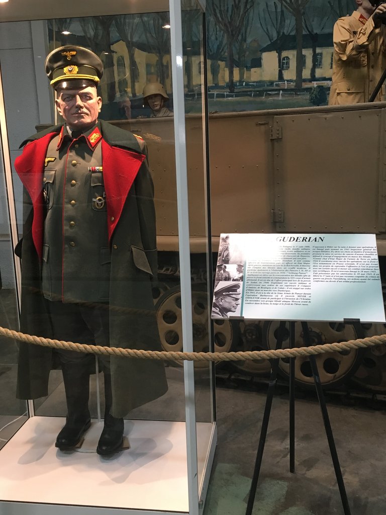 フランスに上陸し撤退する旅 7 後 Saumur 装甲車輛博物館つづき 他国人物 冷戦 現代編 と超大型爆弾の地を巡る 渚の 英国 マレーシア奮闘記 フランスに上陸し撤退する旅 7 後 Saumur 装甲車輛博物館つづき 他国人物 冷戦 現代編 と超大型爆弾の地を巡る 渚の 英国 マレーシア奮闘記