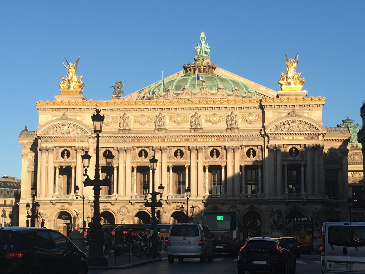 フランスに上陸し撤退する旅 12 オペラ座の美に酔いしれテロの傷痕を見る 渚の 英国 マレーシア奮闘記 フランスに上陸し撤退する旅 12 オペラ座の美に酔いしれテロの傷痕を見る 渚の 英国 マレーシア奮闘記