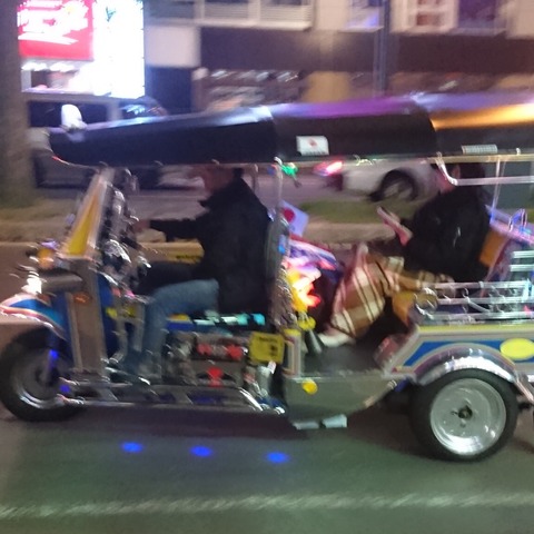 FCE468D3-30C5-4472-81D4-E0579C1100F1