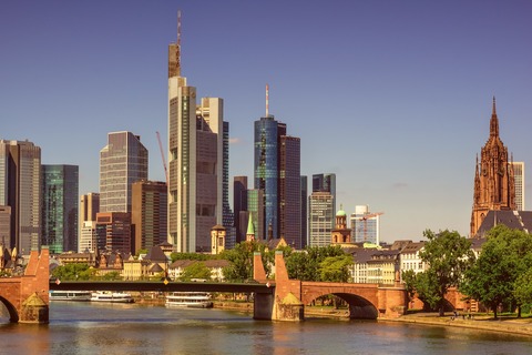 skyline-5707355_1920
