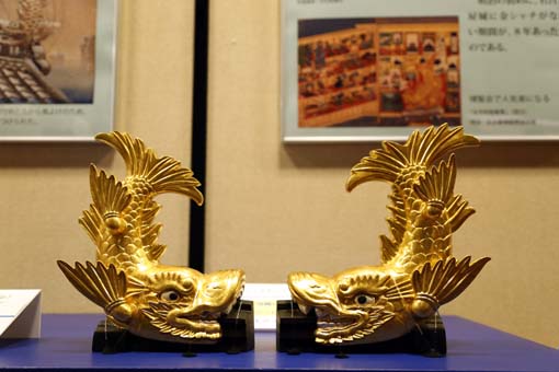 名古屋城で「金シャチ」にタッチ! : 名古屋ナビ