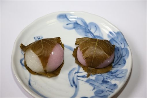 両口屋是清の桜餅、ういろう製と道明寺の2種類 : 名古屋ナビ