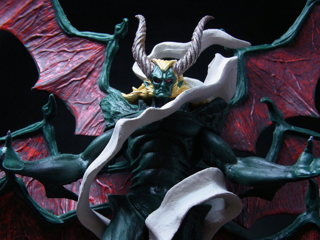 真・女神転生 リアルフィギュア2 ルシファー （プライズ） 真・女神転生 リアルフィギュア2 ルシファー - Meccha Japan