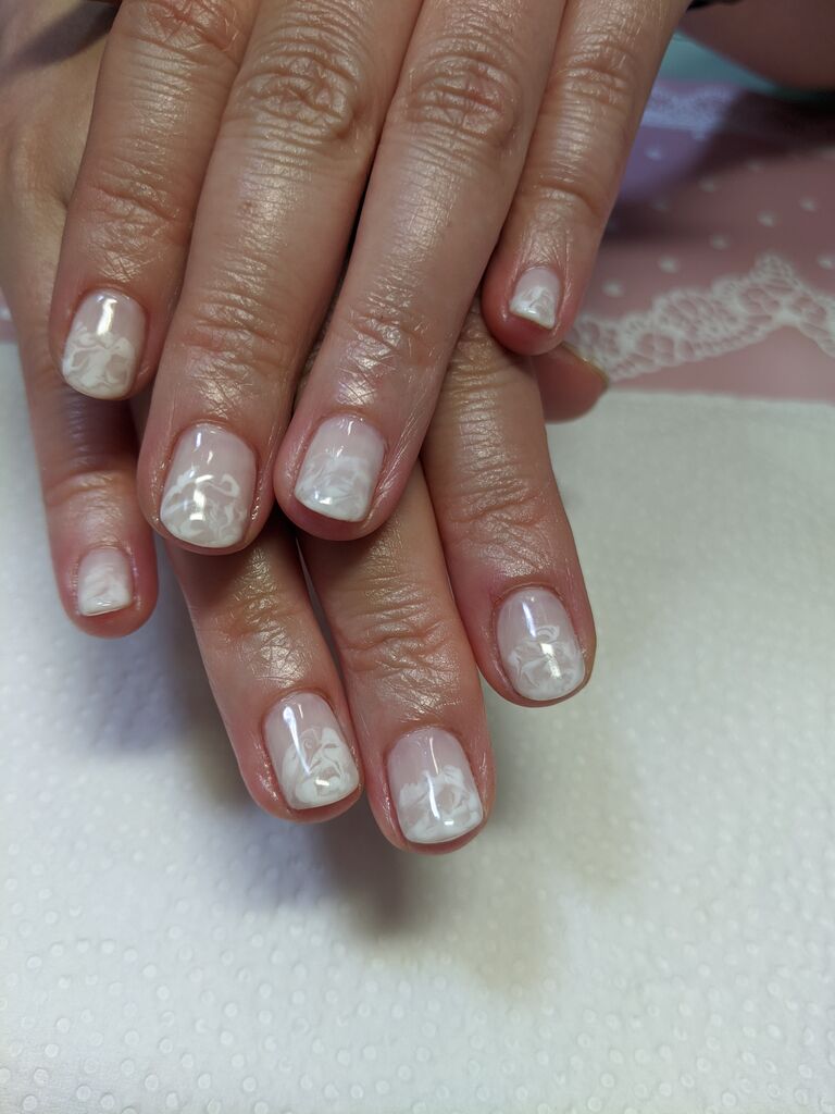 涼しげ フレンチ風マーブルネイル ﾈｲﾙｻﾛﾝ ｽｸｰﾙ プルメリア ケイズ スタジア 岩倉市