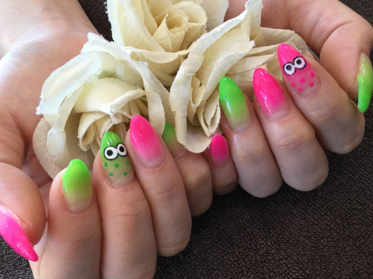 ネオンカラーが派手カワッ スプラトゥーン ネイル Nail Salon Freestyle ネオンカラーが派手カワッ スプラトゥーン ネイル Nail Salon Freestyle