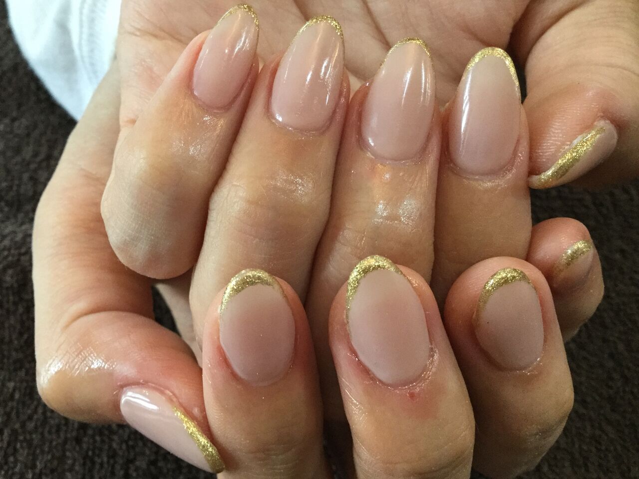 ヌードベージュ ゴールドのラインフレンチブライダルネイル Nail Salon Freestyle