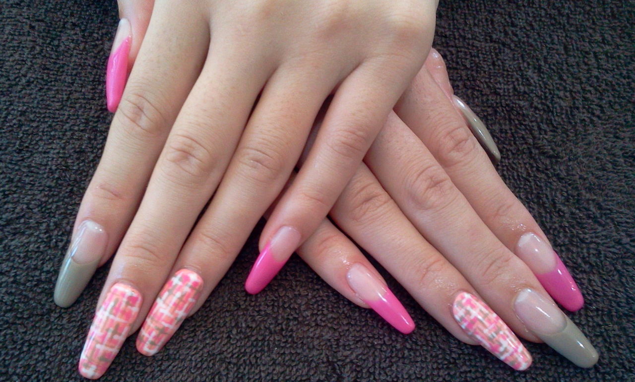 くすみ系の秋カラーが大人っぽいスクエアスカルプ Nail Salon Freestyle