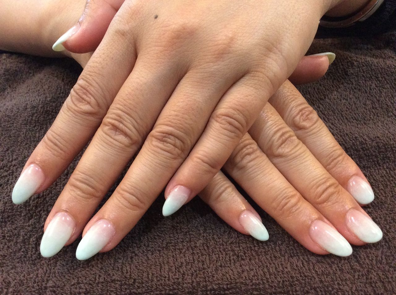 爽やか パステルグリーンの深めグラデーションネイル Nail Salon Freestyle 爽やか パステルグリーンの深めグラデーションネイル Nail Salon Freestyle