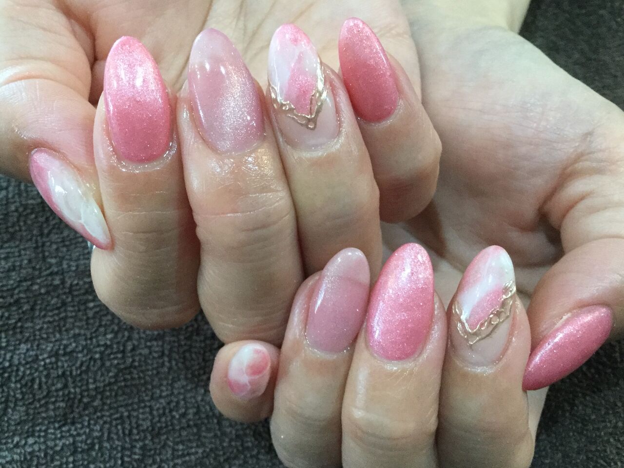 大理石 ギャラクシー ミラーのキラキラピンクの春ネイル Nail Salon Freestyle