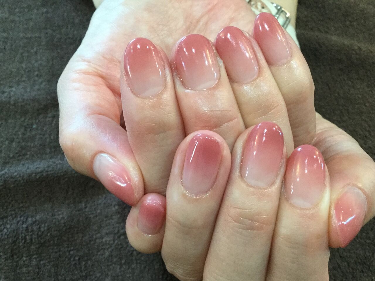 ちゅるん ピンクブラウンのシンプルグラデーションネイル Nail Salon Freestyle