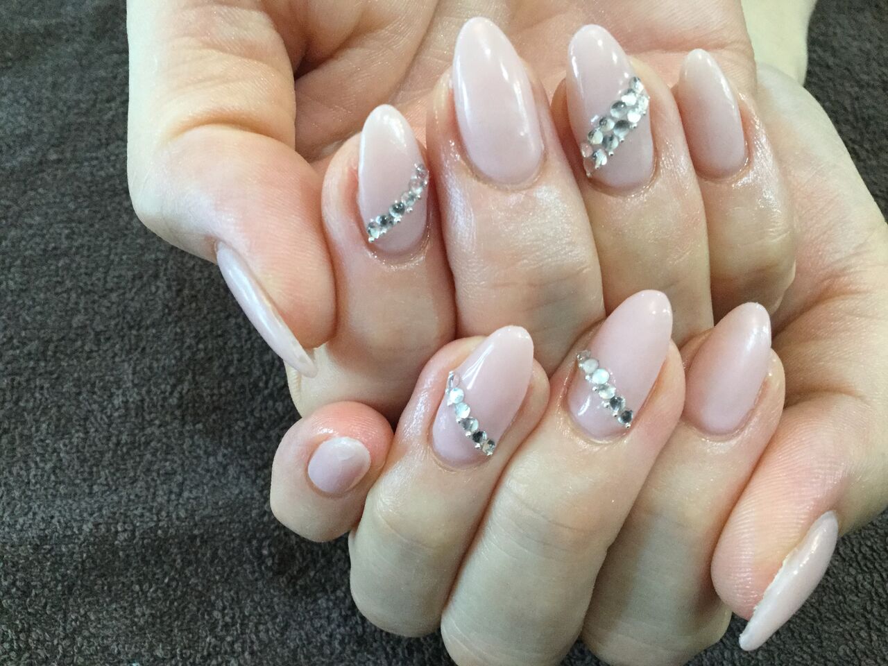 ハンドもフットもお直し 綺麗めヌードピンク 真っ赤なつま先のワンカラーネイル Nail Salon Freestyle ハンドもフットもお直し 綺麗めヌードピンク 真っ赤なつま先のワンカラーネイル Nail Salon Freestyle