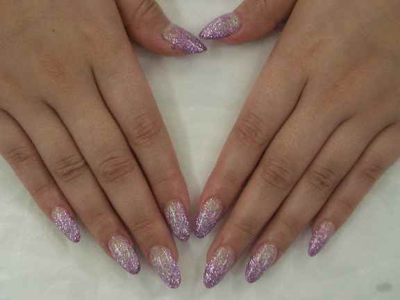 紫とピンクラメでキラキラスカルプ Nail Salon Freestyle