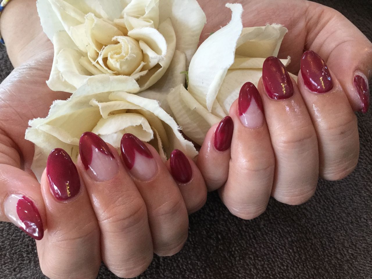 野バラのトゲの変形v字フレンチ 1色塗り ジェルネイル Nail Salon Freestyle