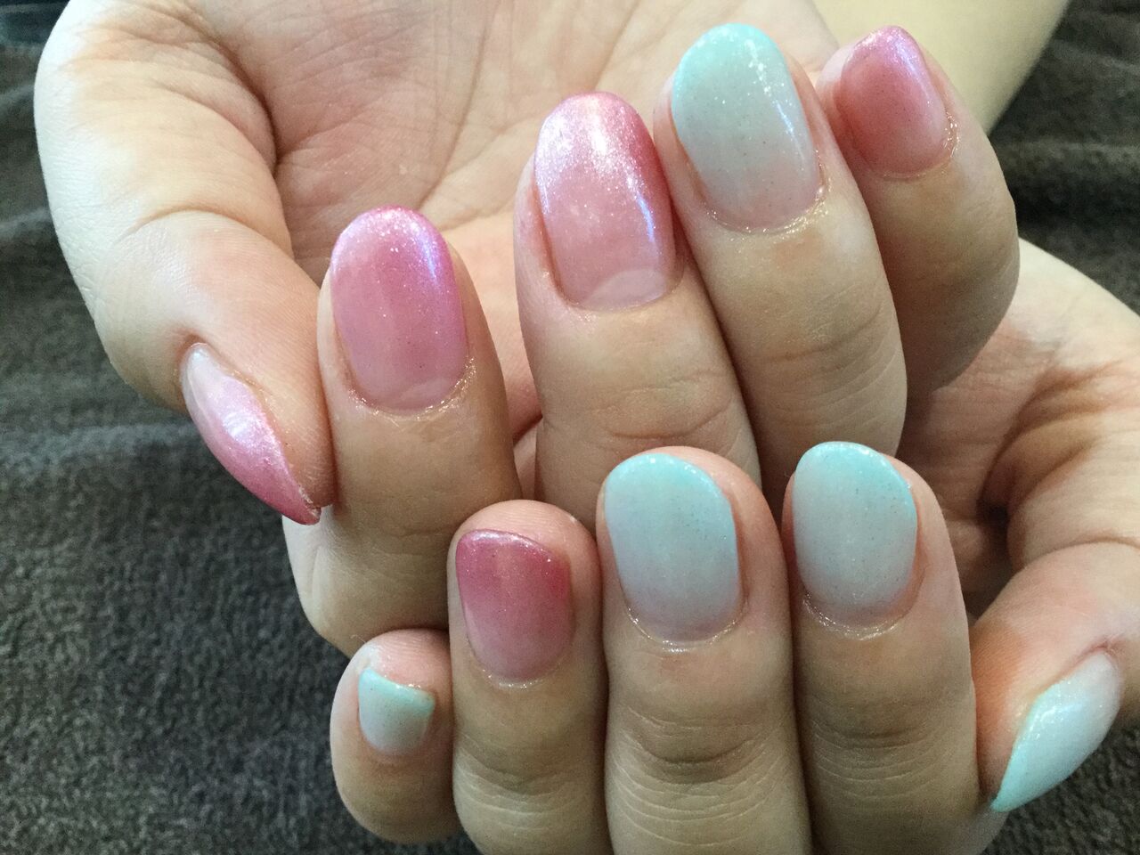 ブルー ピンクのラメグラデネイル Nail Salon Freestyle