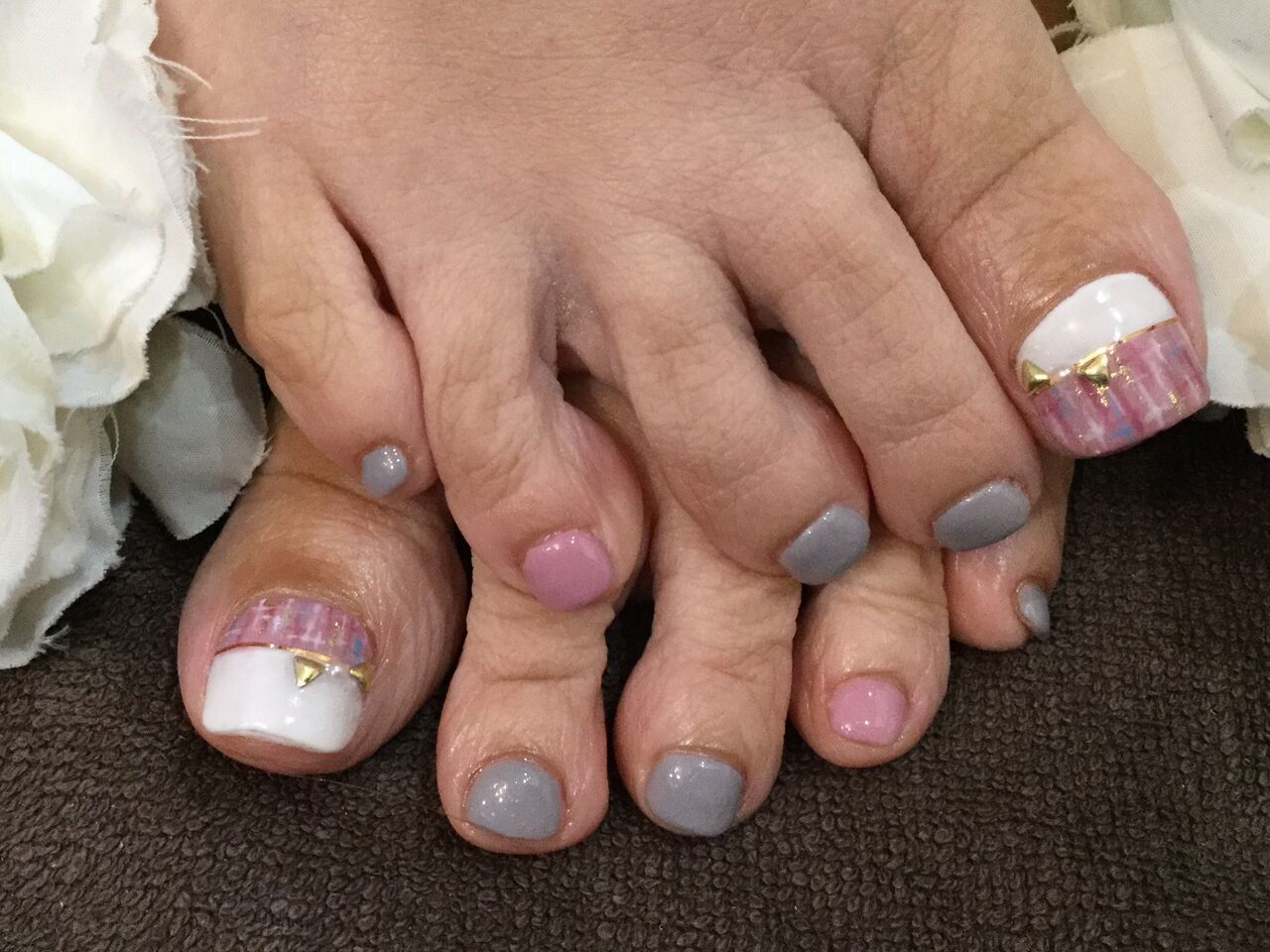 秋先取り ツイードが可愛い 色変えフットネイル Nail Salon Freestyle