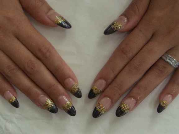ブラック ゴールドラメがクールなスカルプ ジェルネイル Nail Salon Freestyle