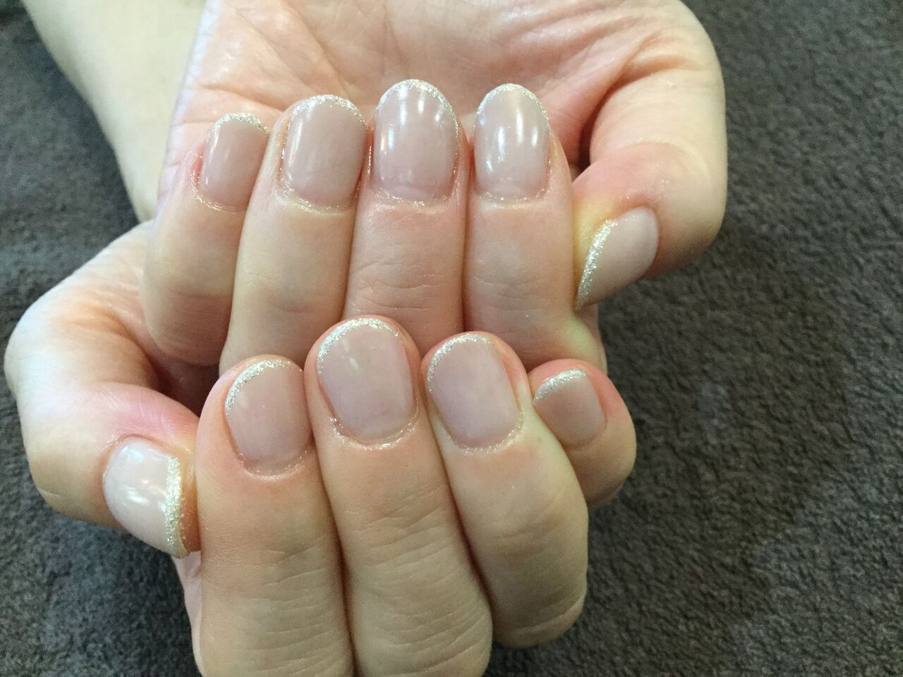 ラメラインがキラリ 綺麗系シンプルネイル Nail Salon Freestyle ラメラインがキラリ 綺麗系シンプルネイル Nail Salon Freestyle