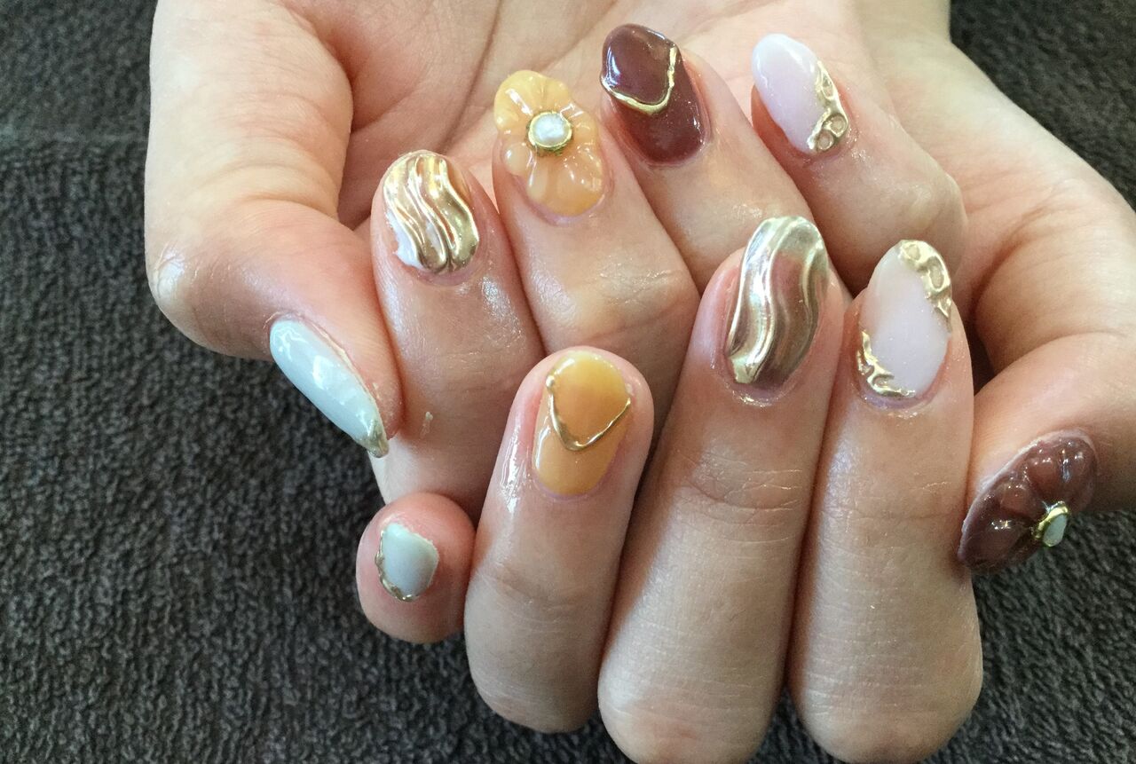 ぷっくりお花やミラーアートが可愛いっ ニュアンスアートの卒業式ネイル Nail Salon Freestyle
