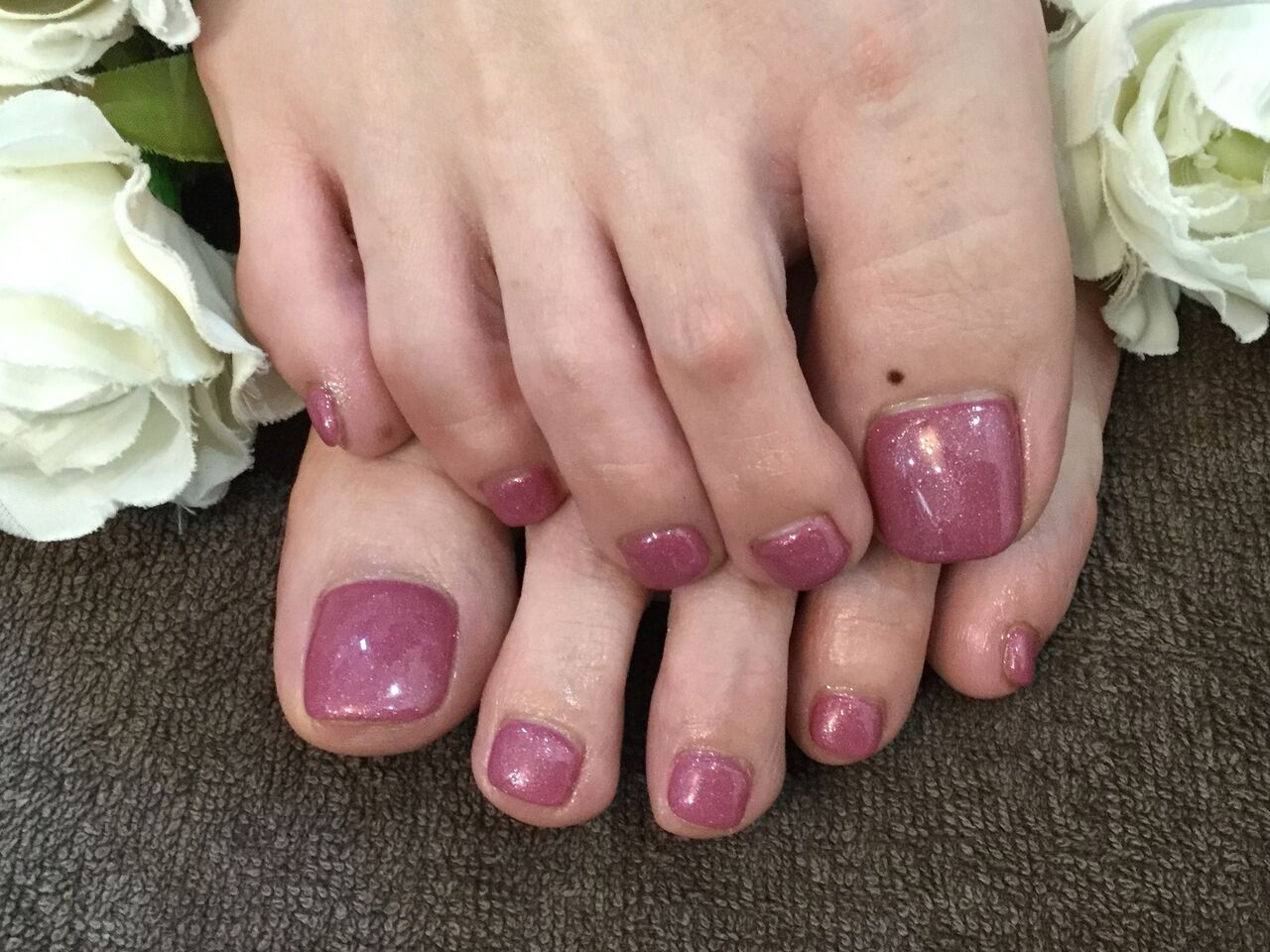 ビオニーフロスト のかわいいワンカラーフットネイル Nail Salon Freestyle ビオニーフロスト のかわいいワンカラーフットネイル Nail Salon Freestyle