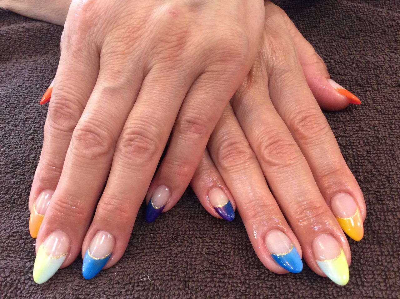 ２色ずつの縦グラデーション フレンチネイル Nail Salon Freestyle