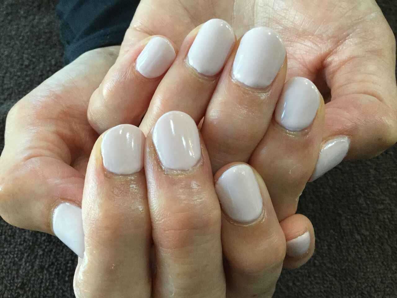 夏にピッタリ ベージュのシンプルワンカラーネイル Nail Salon Freestyle