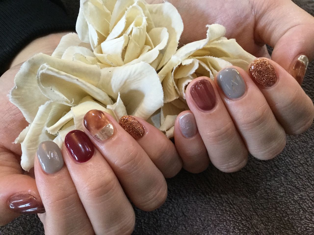 ミラーやべっ甲柄にウェーブネイルをmix 個性派色変え ジェルネイル Nail Salon Freestyle