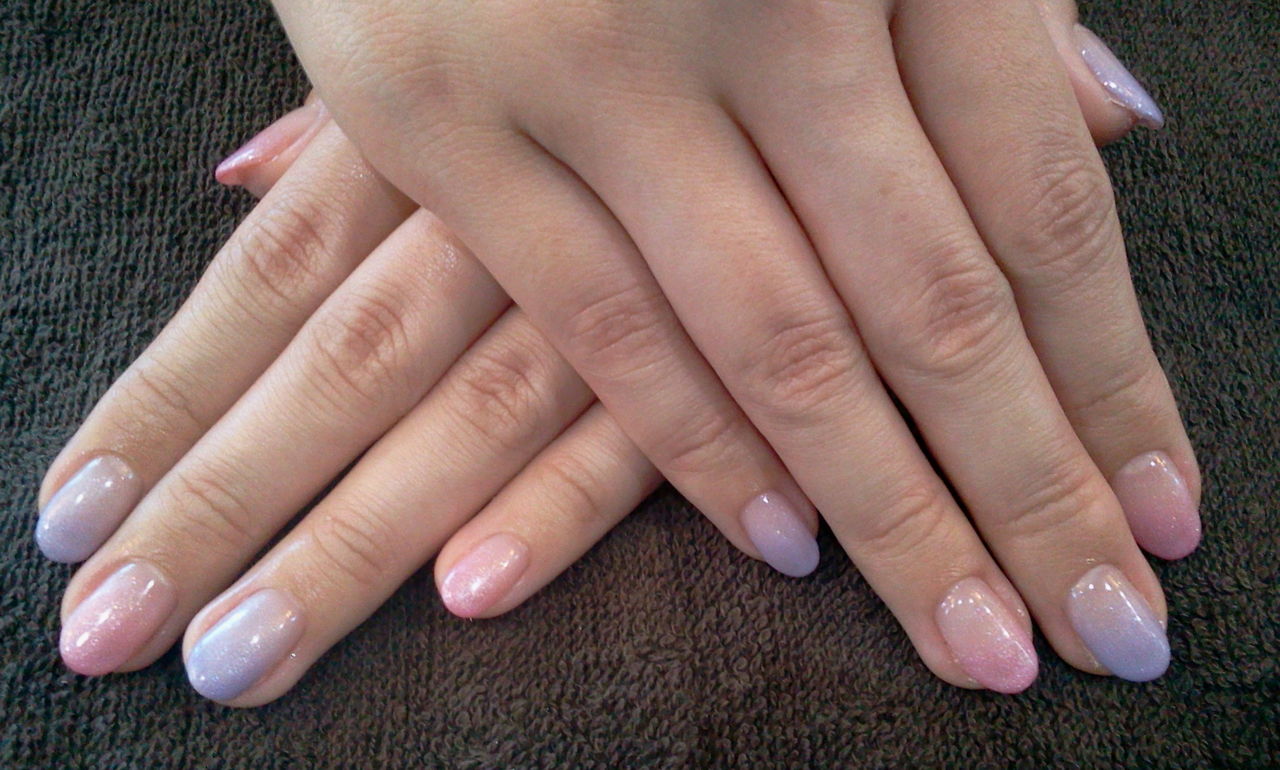 ピンク パープル色変えグラデーションネイル Nail Salon Freestyle