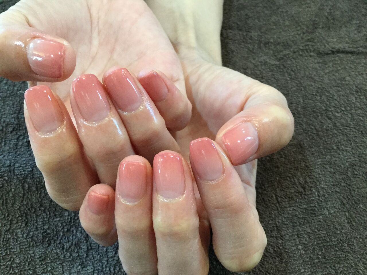Mixカラーのシンプルグラデーションネイル Nail Salon Freestyle