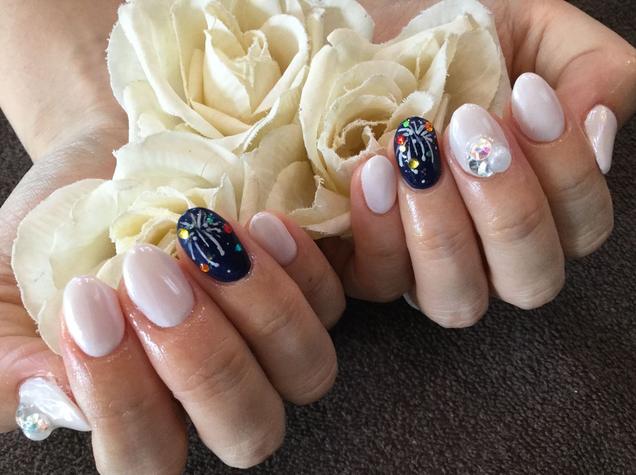 花火がpoint ダイヤモンドフロスティーの色変え ジェルネイル Nail Salon Freestyle