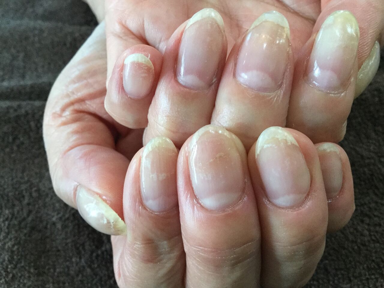 自爪の保護や強化に クリア仕上げのフロータージェルネイル Nail Salon Freestyle