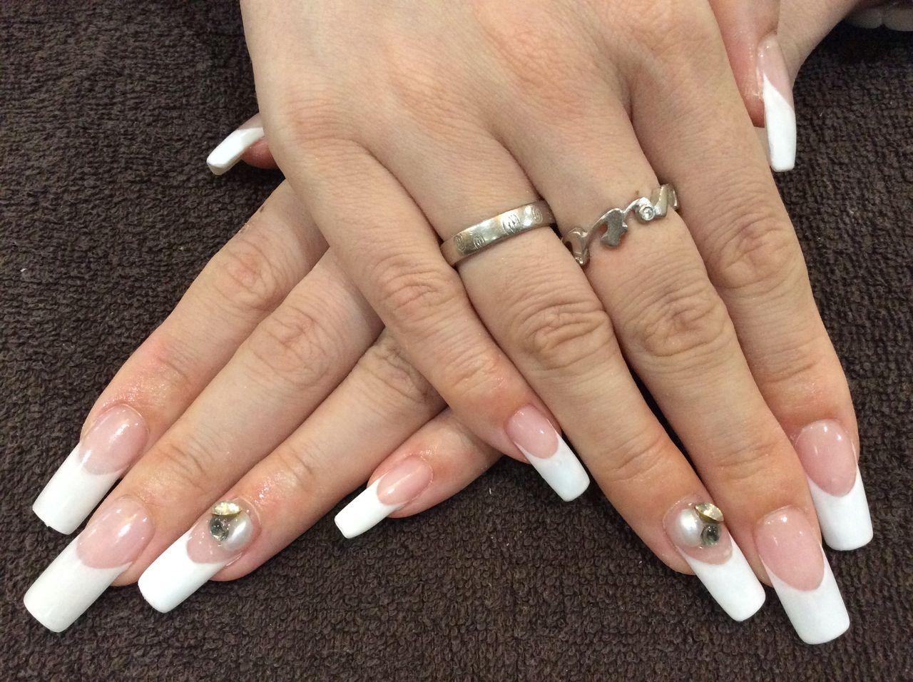 新鮮ッ スクエアスタイルのフレンチ ジェルネイル Nail Salon Freestyle