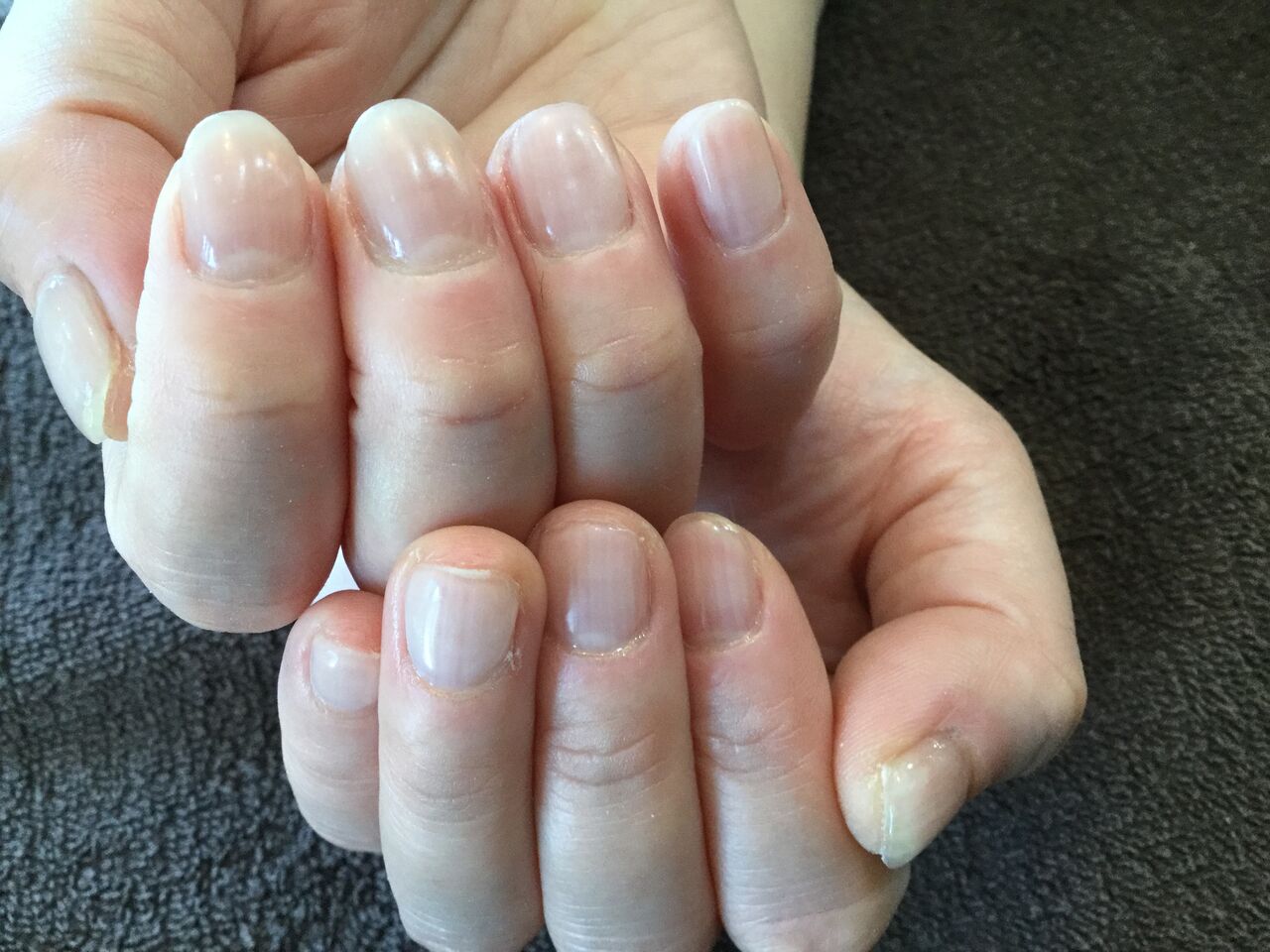 薄い自爪の保護に クリア仕上げのジェルネイル Nail Salon Freestyle