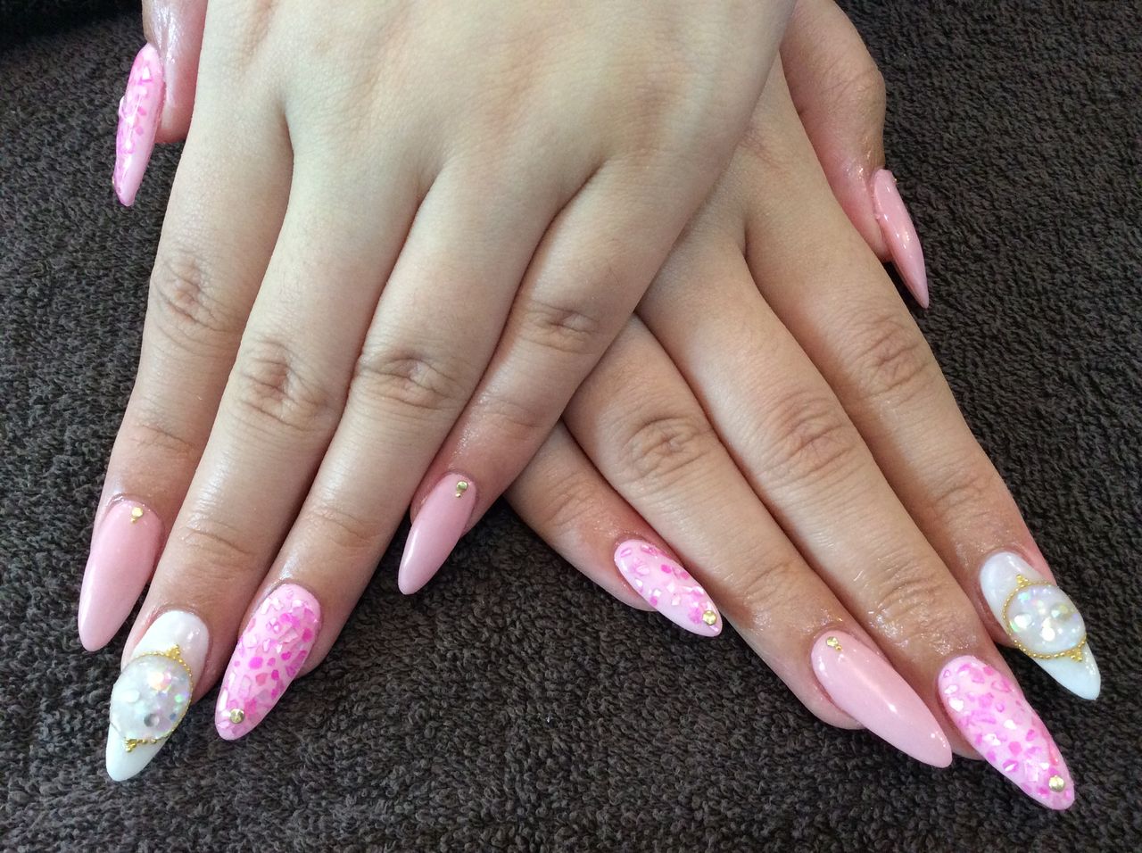 ピンク 白 シェルがガーリー なスカルプ ジェルネイル Nail Salon Freestyle ピンク 白 シェルがガーリー なスカルプ ジェルネイル Nail Salon Freestyle