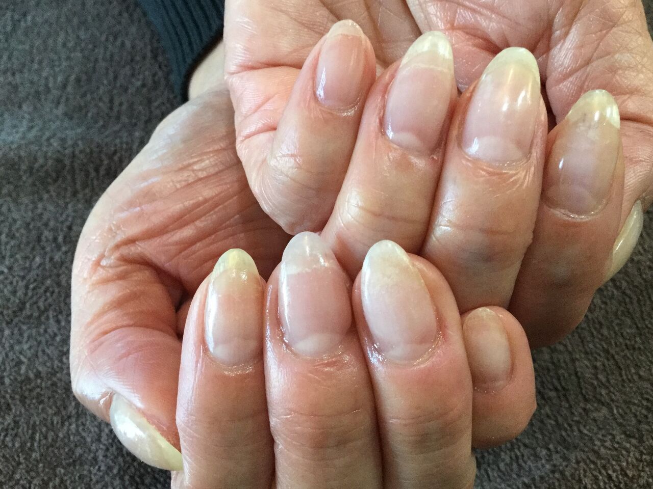 自爪の保護や強化に クリア仕上げのフロータージェルネイル Nail Salon Freestyle