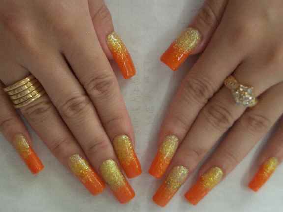 ネオンカラーのオレンジでビビッドな夏スカルプ Nail Salon Freestyle